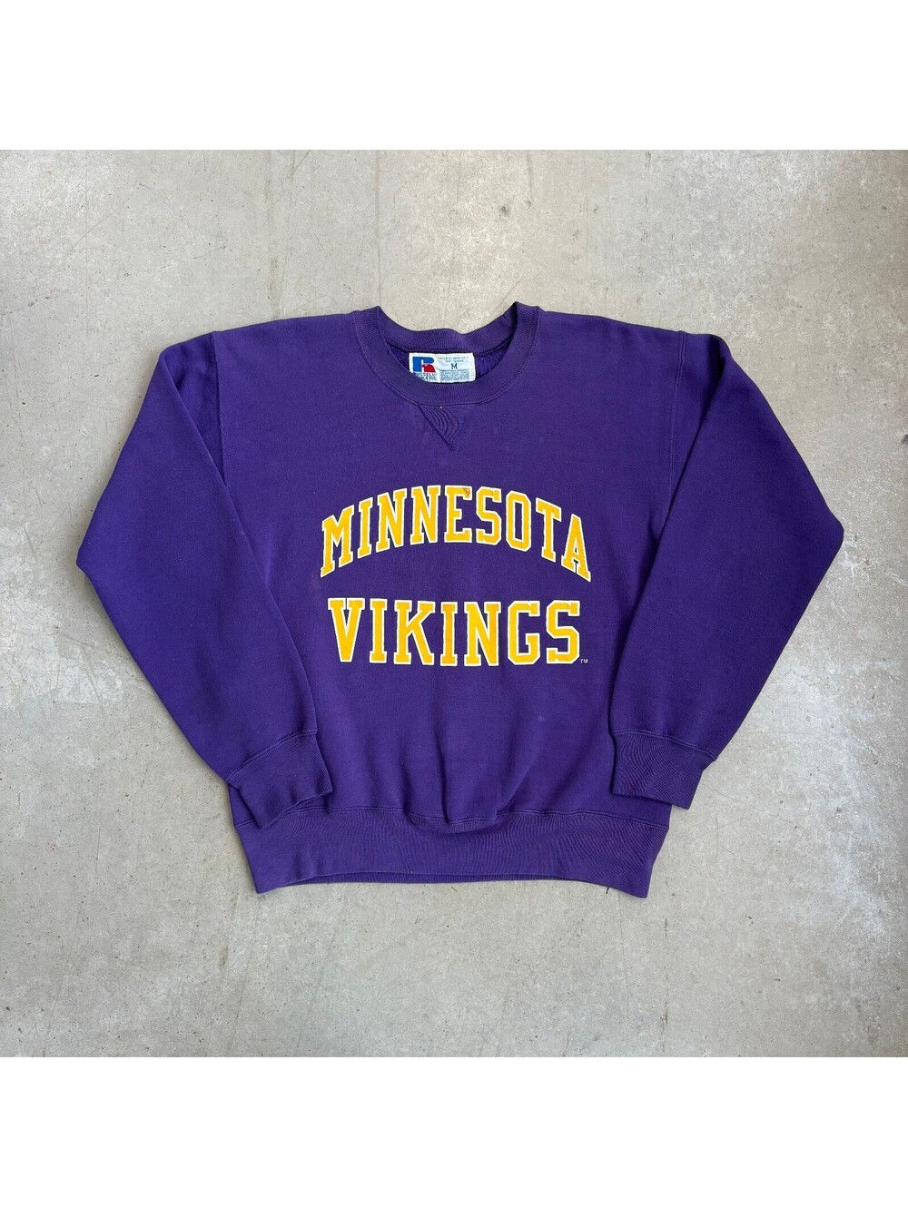 Vintage 90s NFL Minnesota Viking Spellout Russell Athletic Sweatshirt Medium